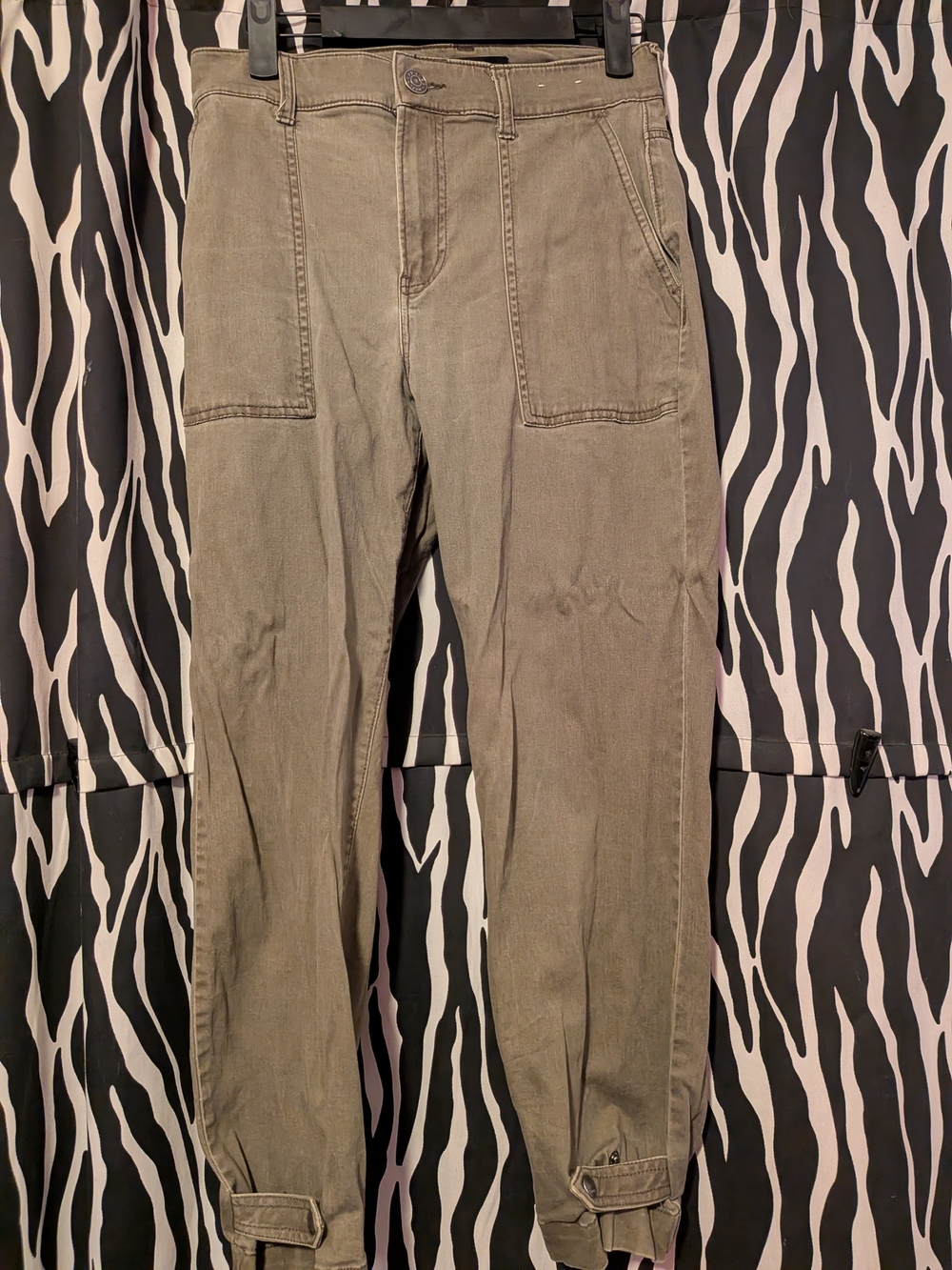 Express Straight-Leg Women's Jeans in Olive Green